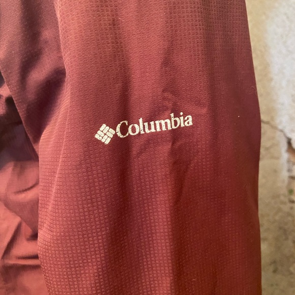 Columbia Maroon Lightweight Fall Jacket - Picture 5 of 10